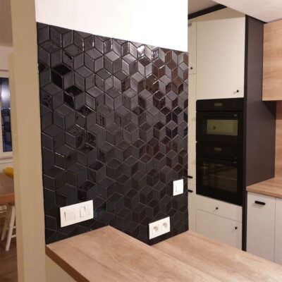 Kitchen - ceramic tiles - black - diamonds