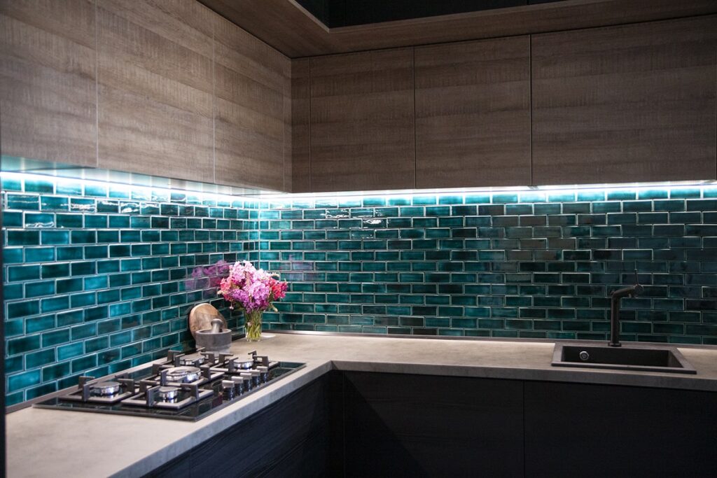 Ceramic Rectangular Tiles in Kitchen Backsplash