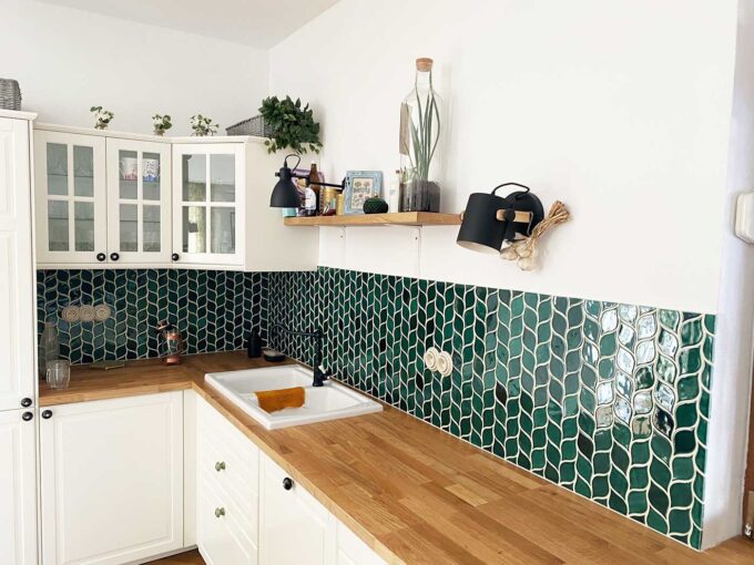 Ceramic Tile Mosaic Leaves - Kitchen Backsplash - Emerald Green Color