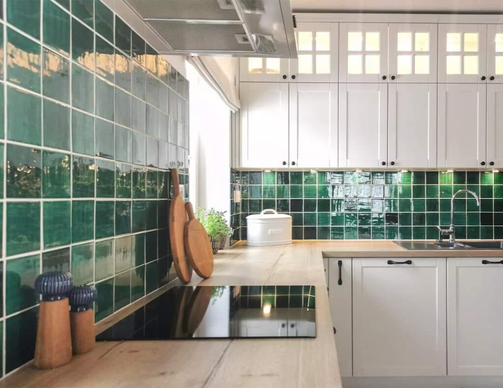 Ceramic Square Tiles as Kitchen Backsplash in Emerald Green Color